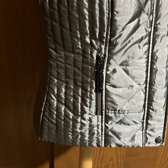 Harley-Davidson Women's Silver Quilted Vest - Picture 3 of 8